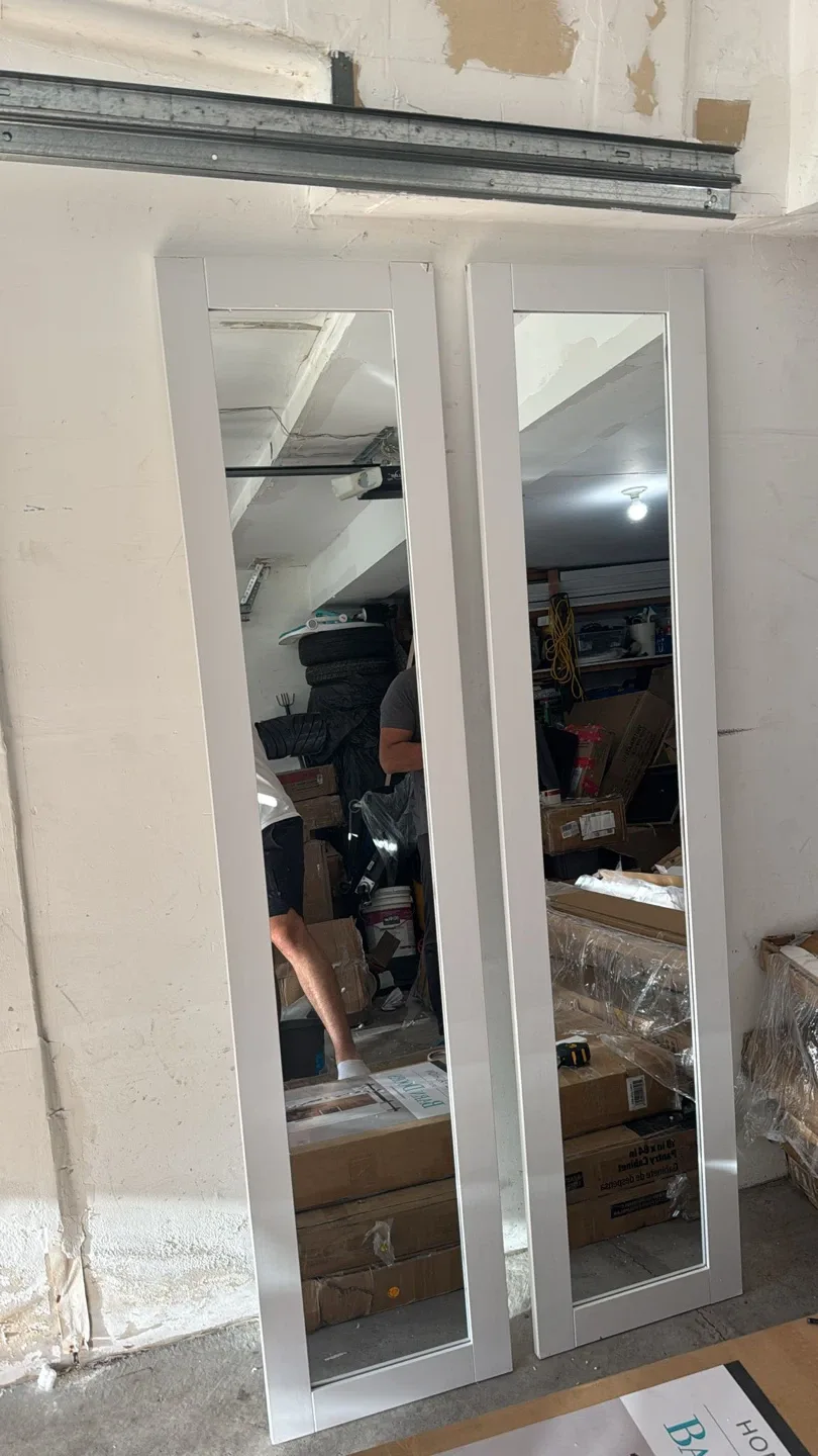 SMARTSTANDARD 36"x80" Bi-Fold Door with Mirror image indicator(3)