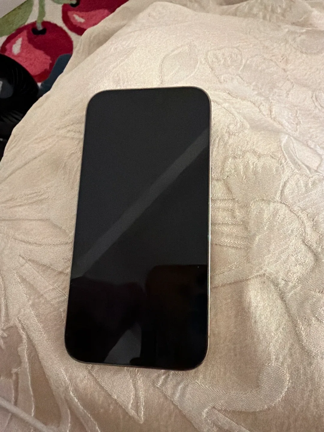 Apple iPhone 14 Pro image indicator(2)