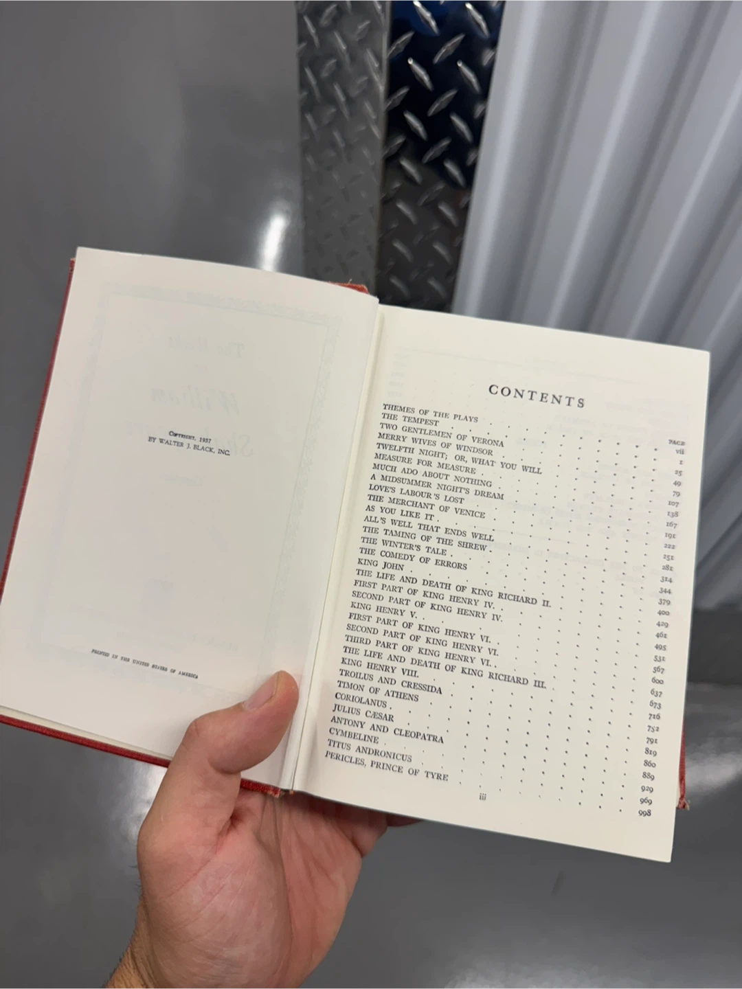 William Shakespeare Book - photo 2