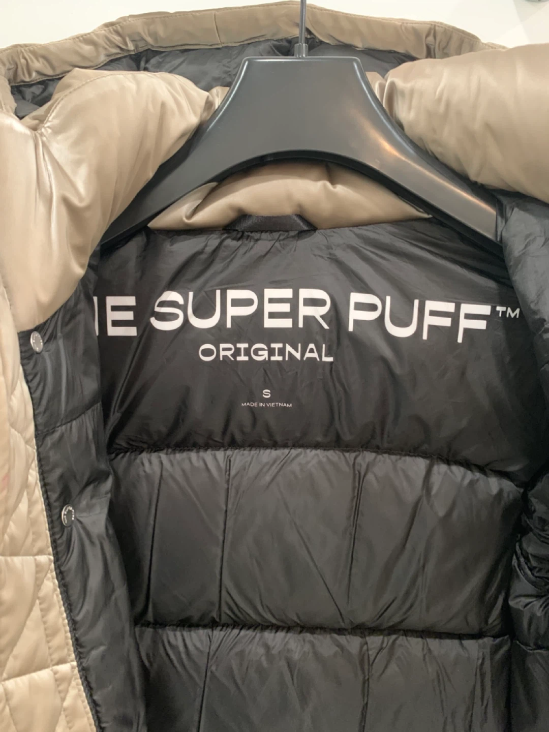 Aritzia The Super Puff Original Liquid Shine - Size S - photo 3