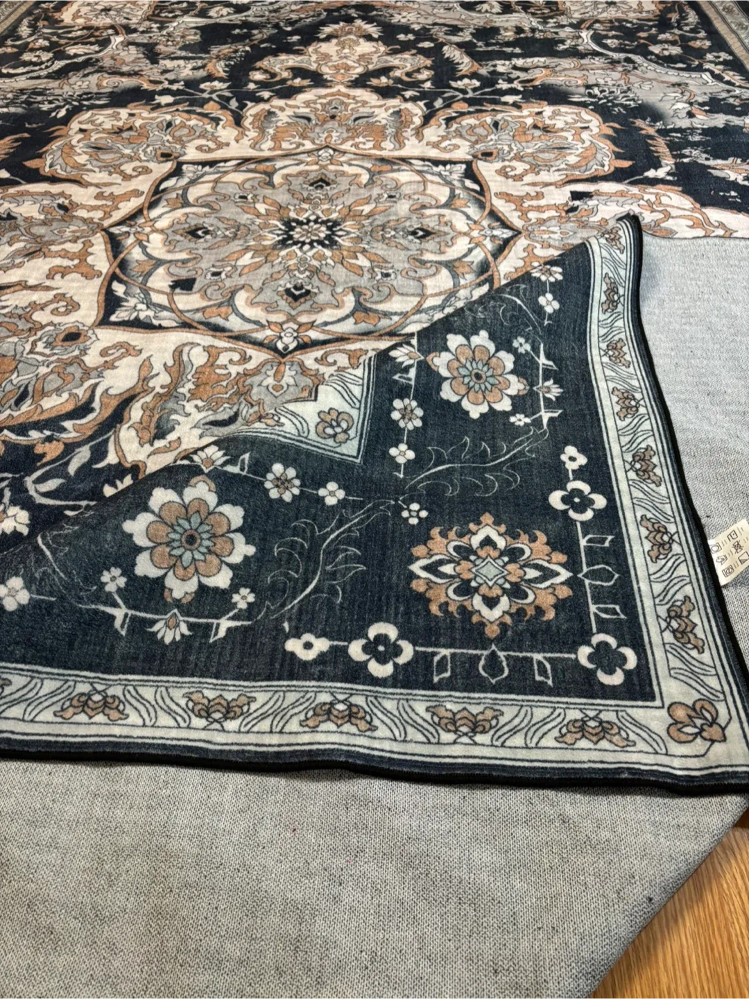 🥕Brand New 9x12 ft Area Rug - Cozy, Washable & No Slip image indicator(5)