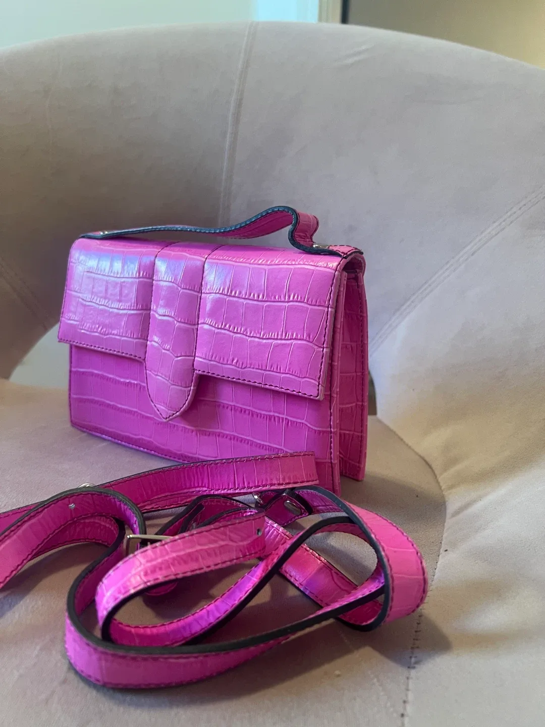 L'intervalle Pink Croc Embossed Bag thumbnail