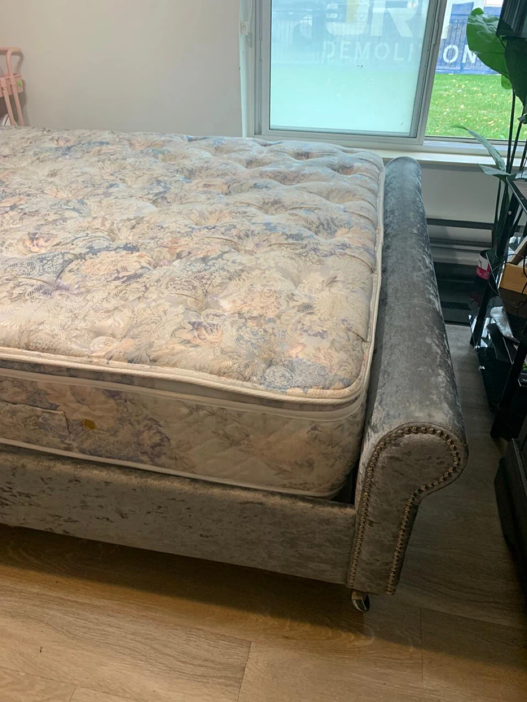 Queen Size Mattress - photo 2