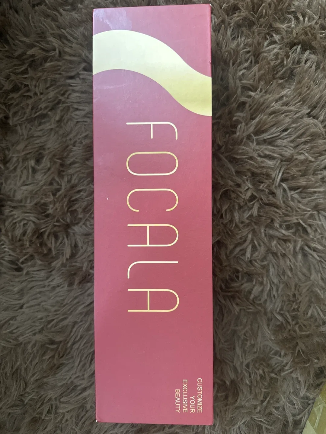 Focala Hair Straightener - Like New! image indicator(2)
