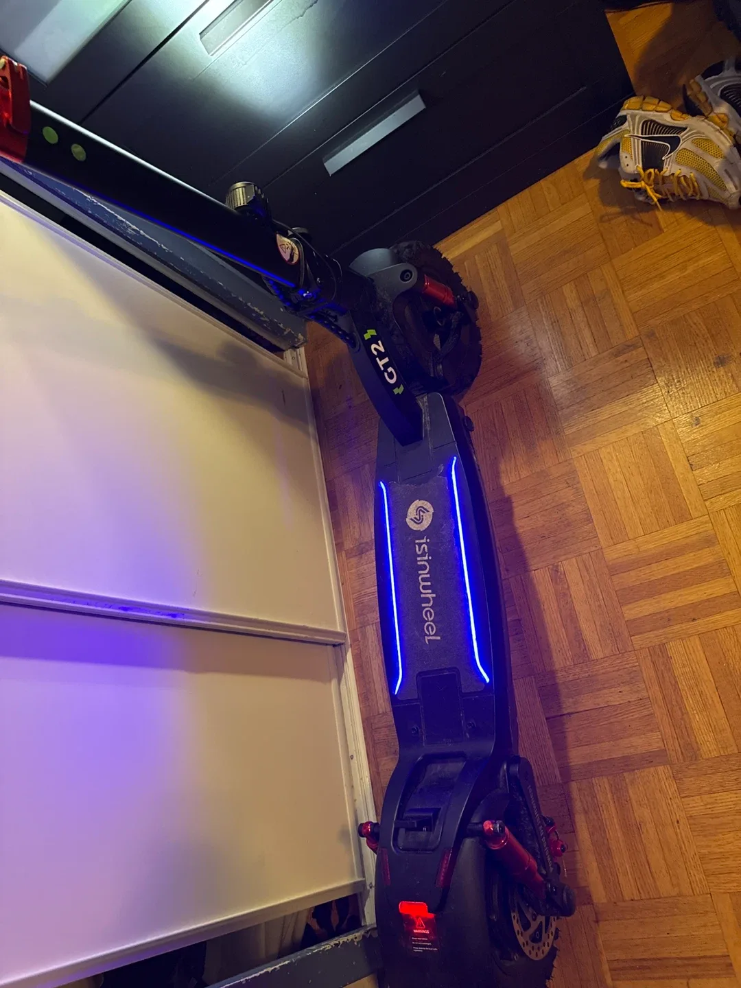 isinwheel GT2 Electric Scooter image indicator(3)