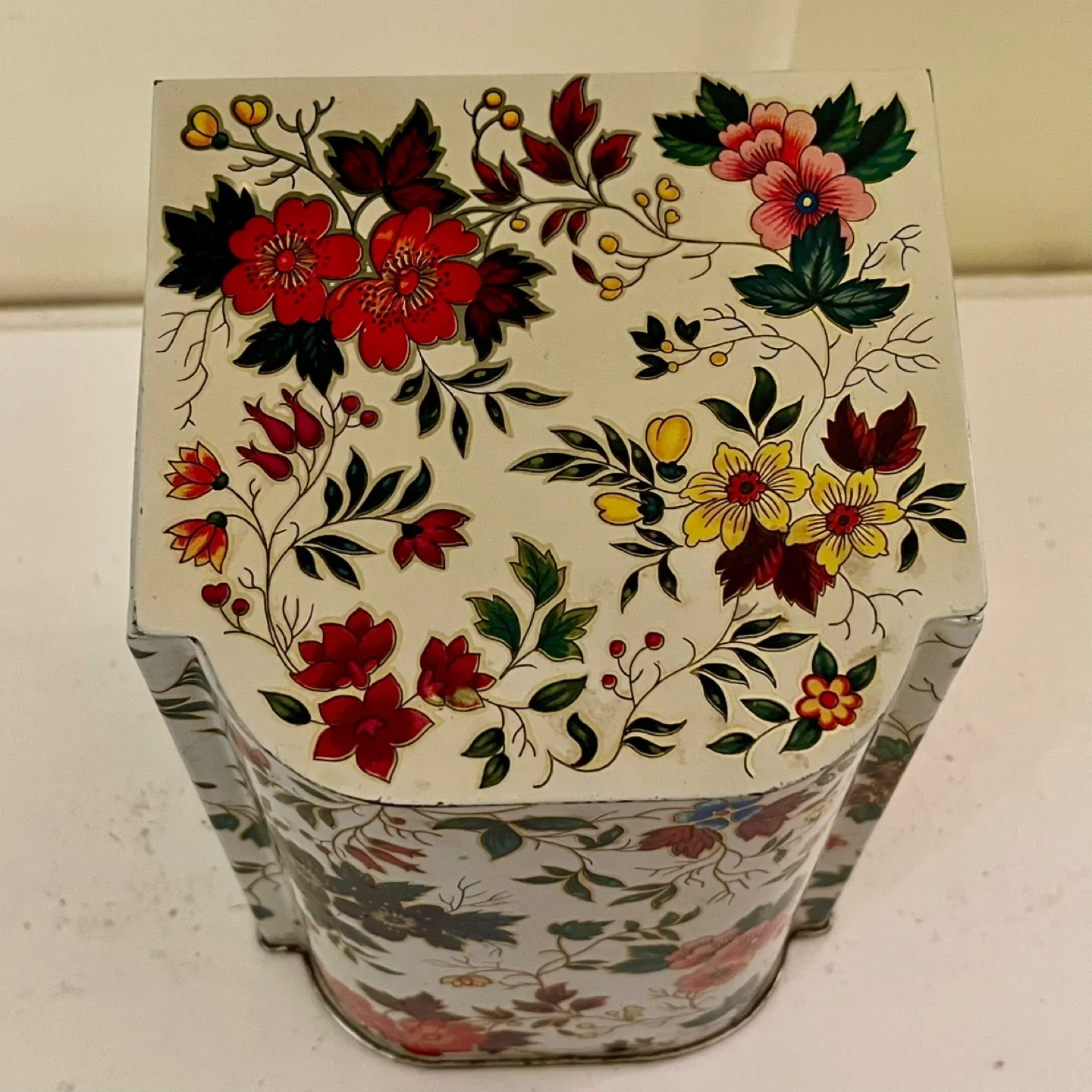 Vintage Daher Floral Tin Container image indicator(2)