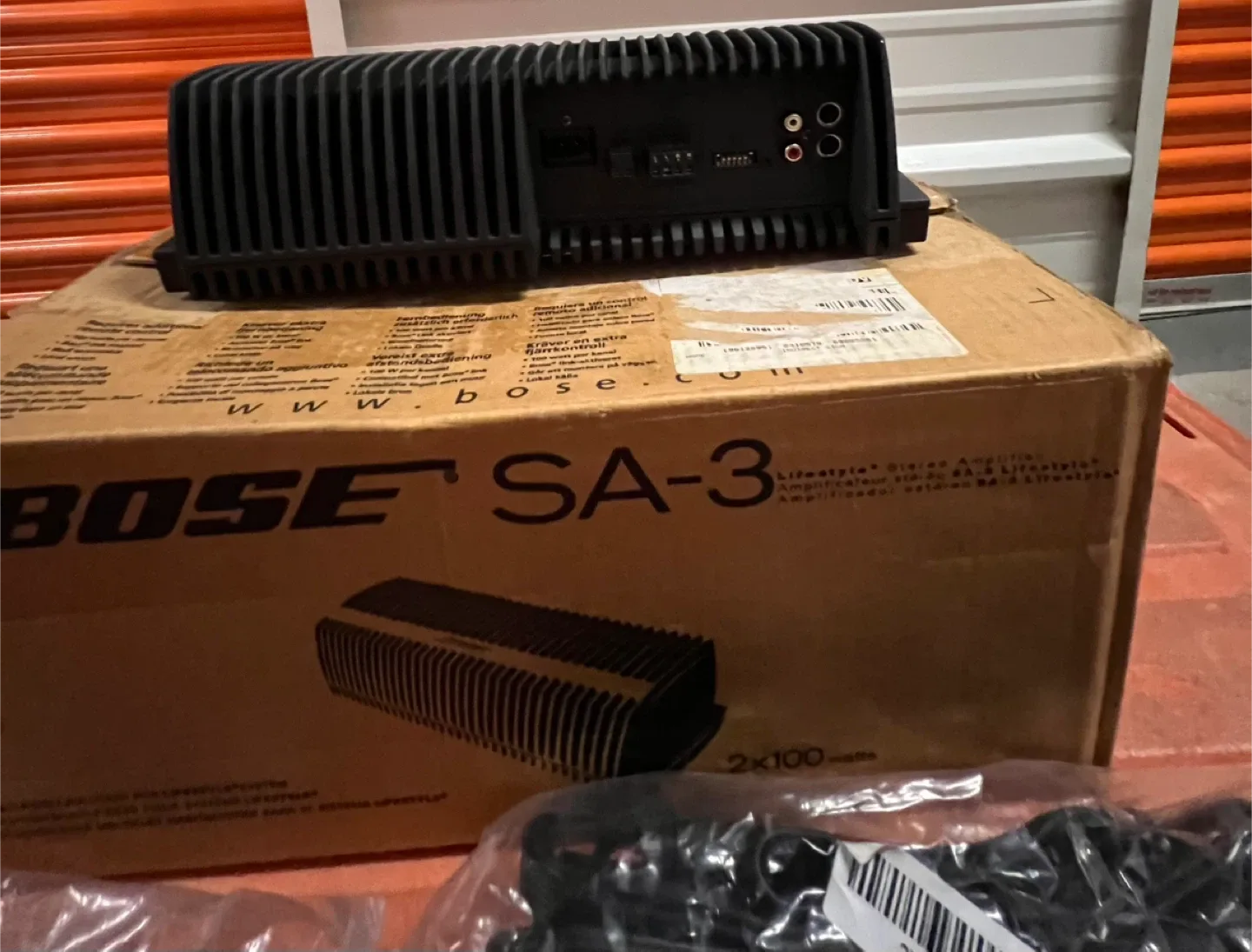 Bose SA-3 Stereo Amplifier w/ Box image indicator(2)