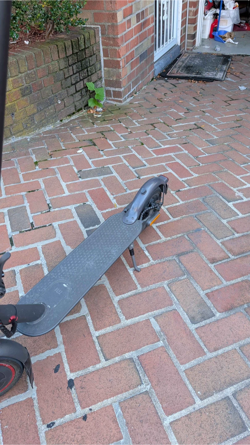 Xiaomi Pro Electric Scooter - photo 2