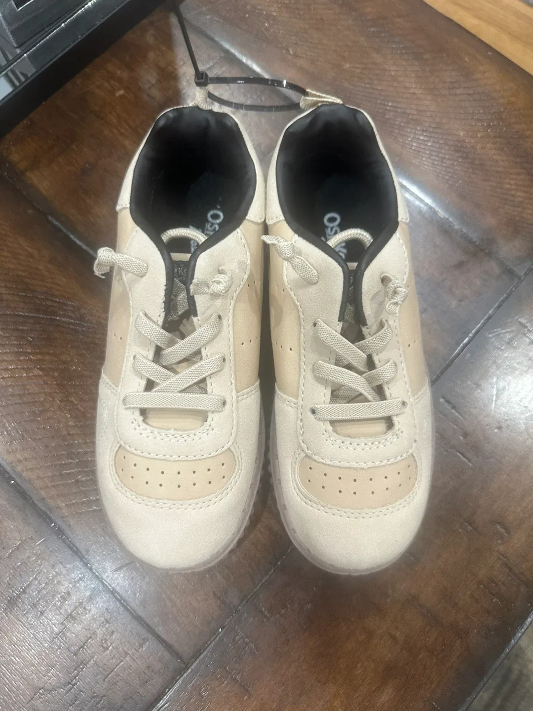 OshKosh B'Gosh casual  Sneakers Toddler boys size 12 thumbnail