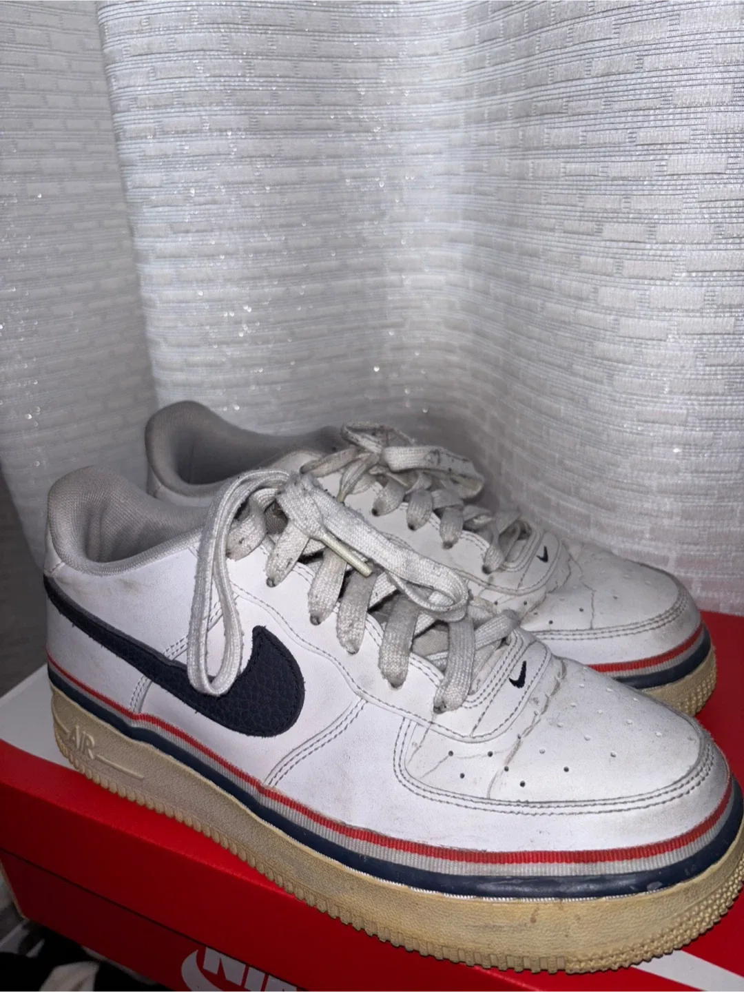 Nike Air Force 1 Sneakers- size 7 image indicator(5)