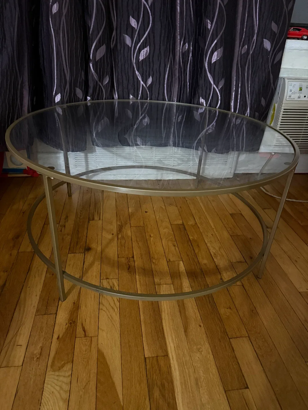 Round Glass Coffee Table image indicator(4)