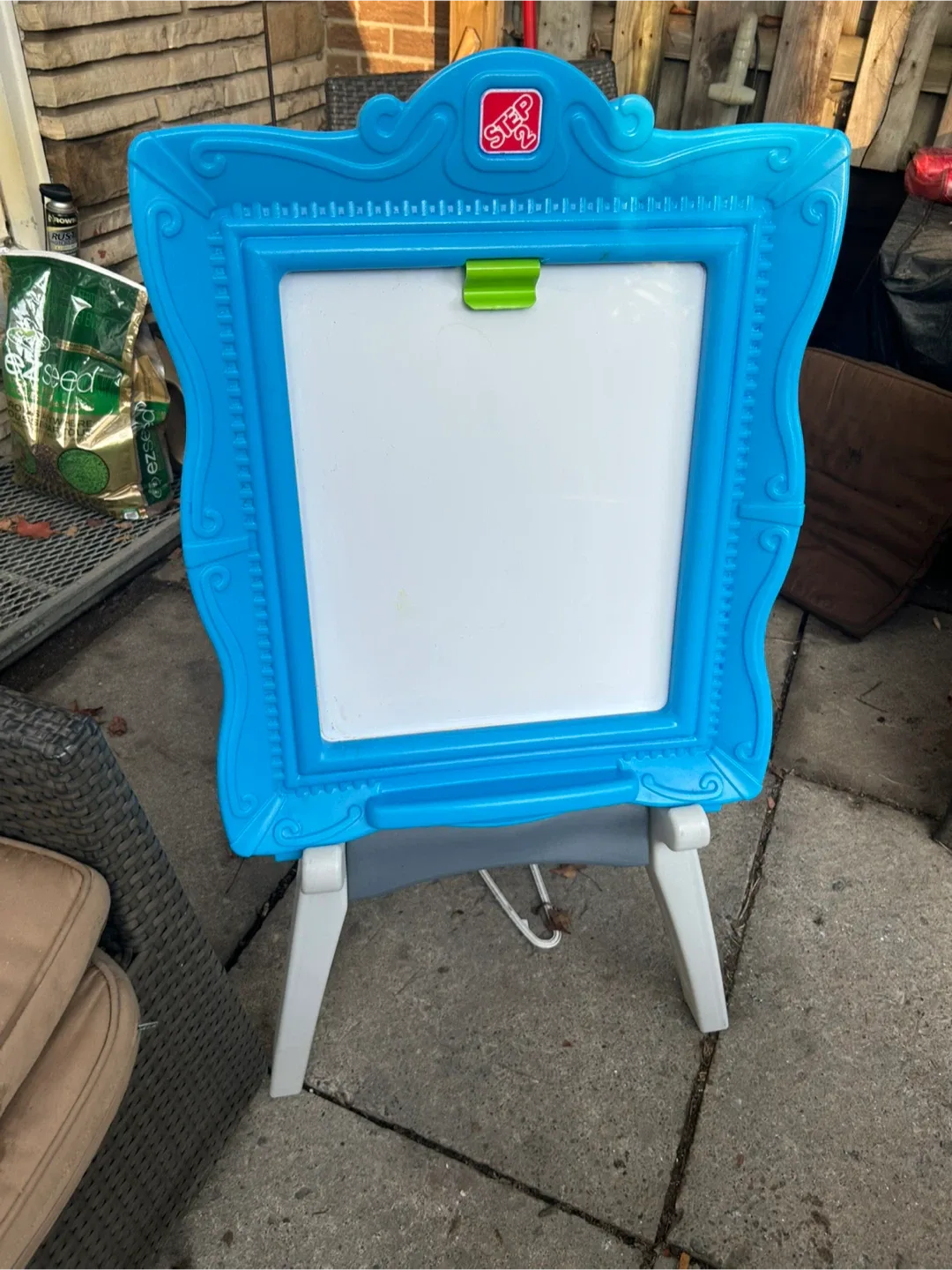 Step2 Easel for Kids thumbnail