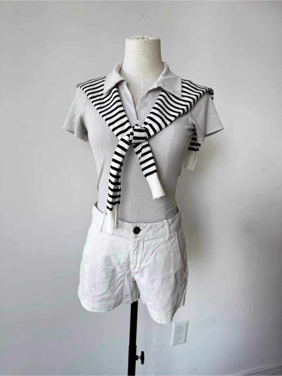 3 pc outfit: Zara White Shorts + White Polo Shirt + Shoulder thumbnail