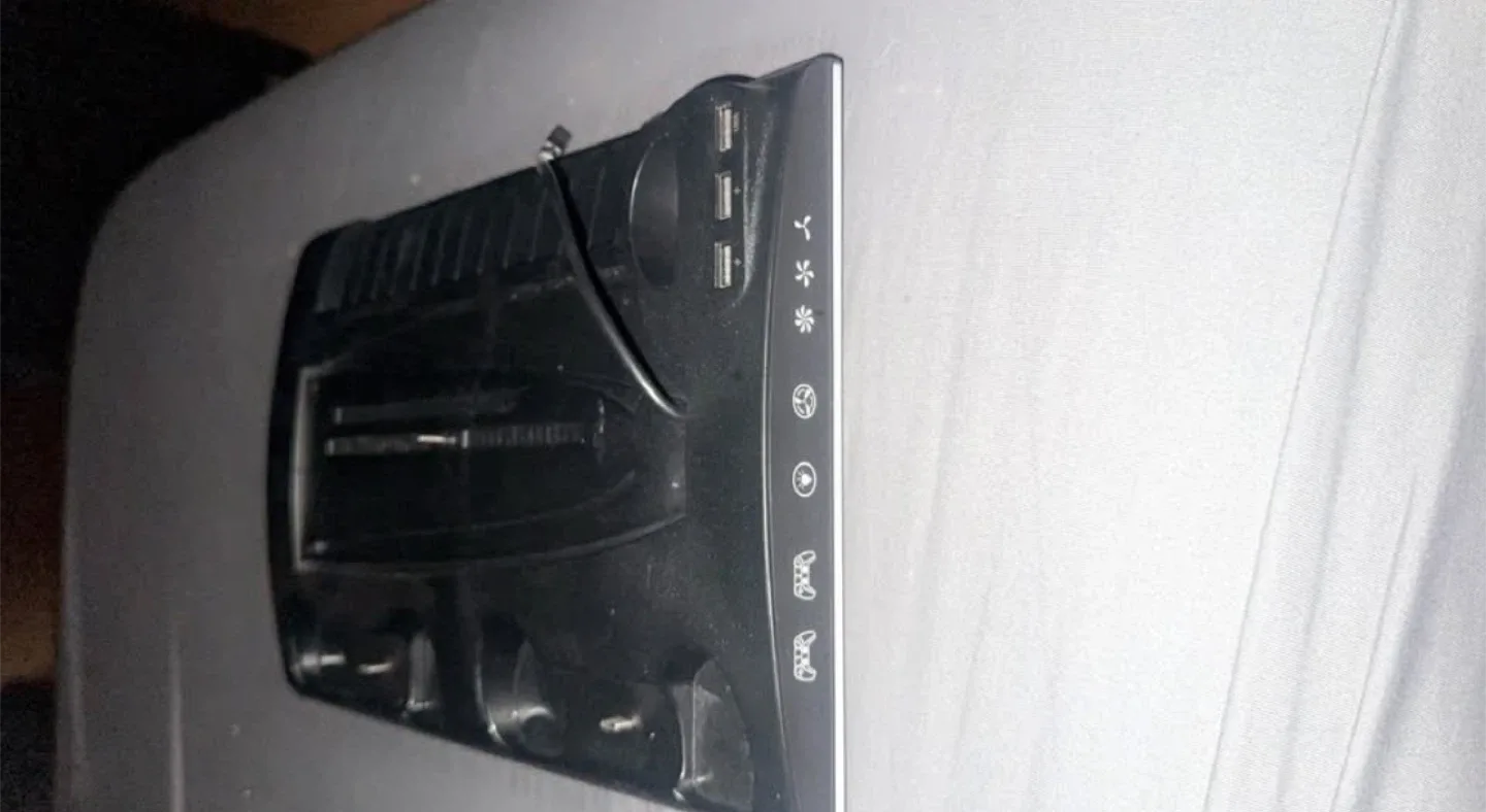 PS5 Cooling Stand with Controller Charger image indicator(2)