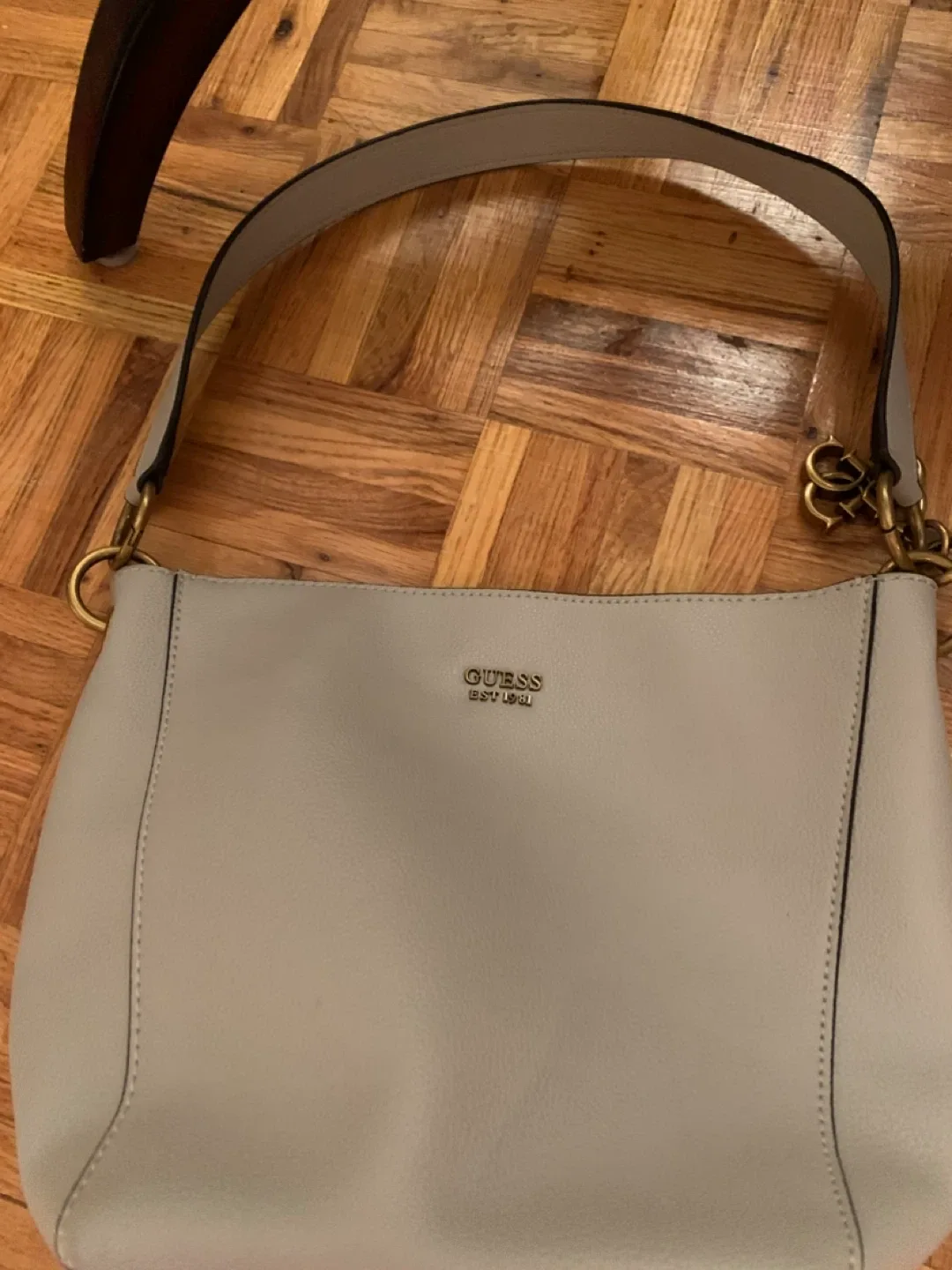 Guess Hobo Bag image indicator(3)