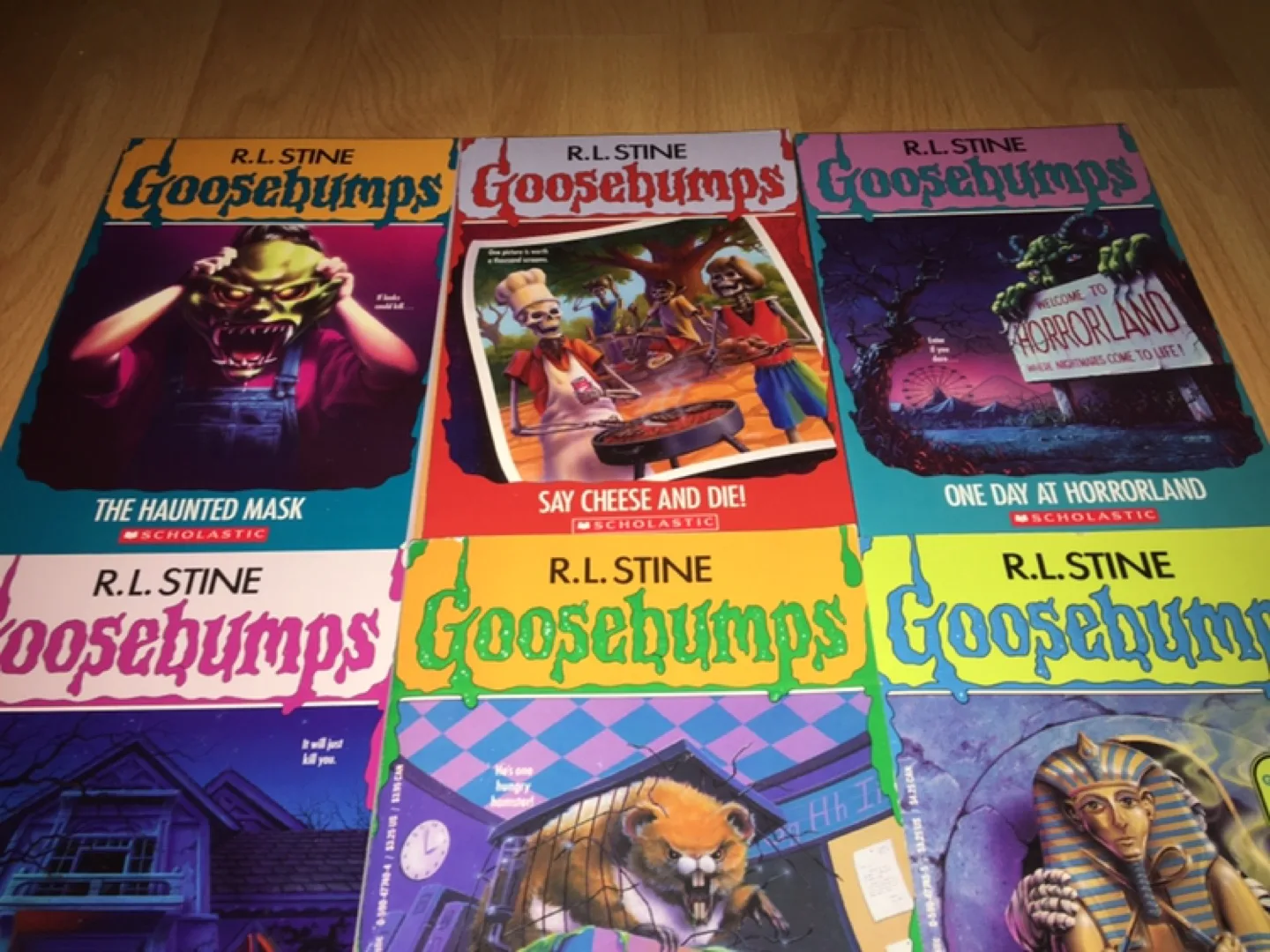 ($3 each) Goosebumps Paperback Books - R.L. Stine Series image indicator(2)