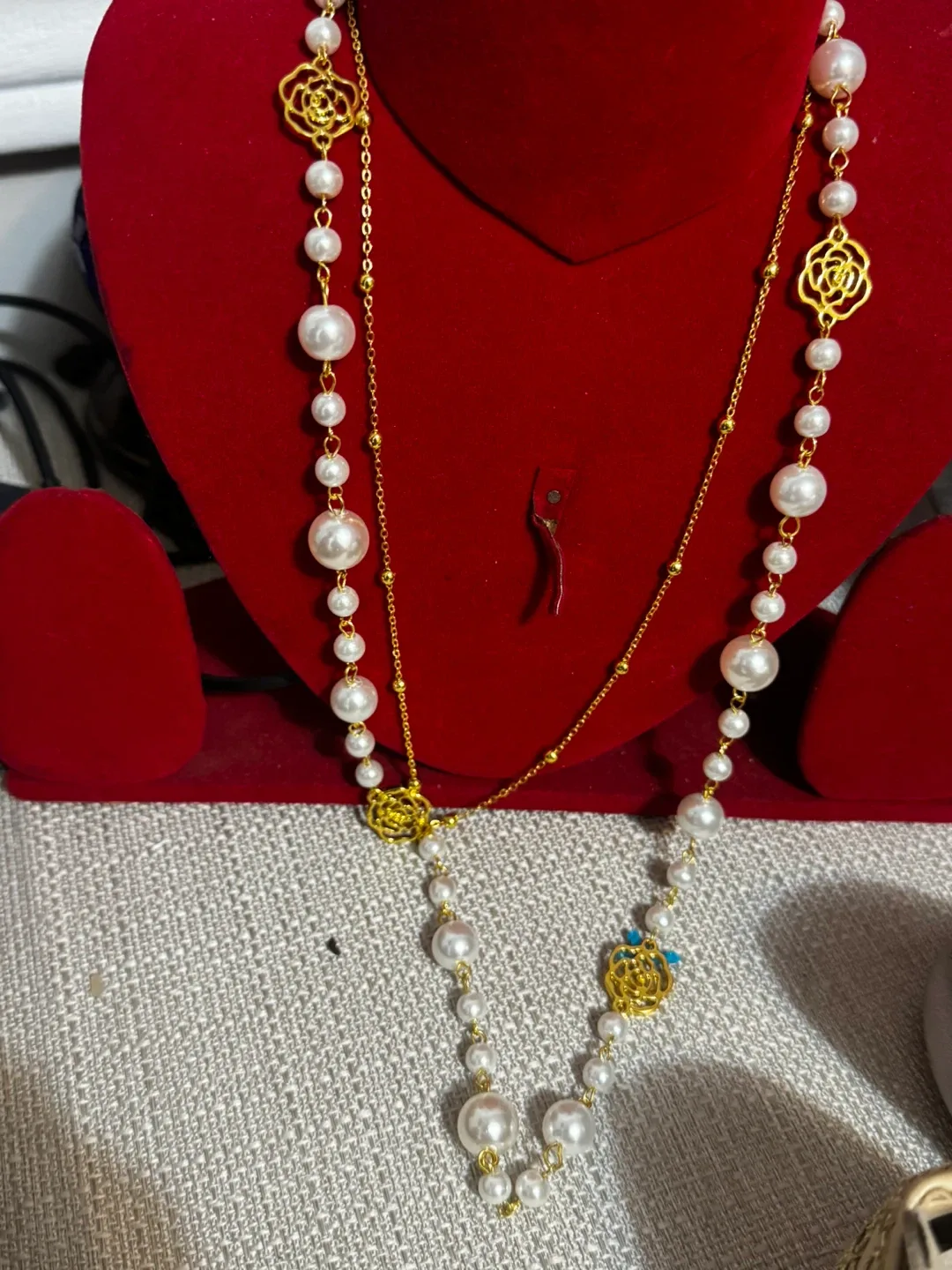 Pearl and Gold Tone Necklace thumbnail