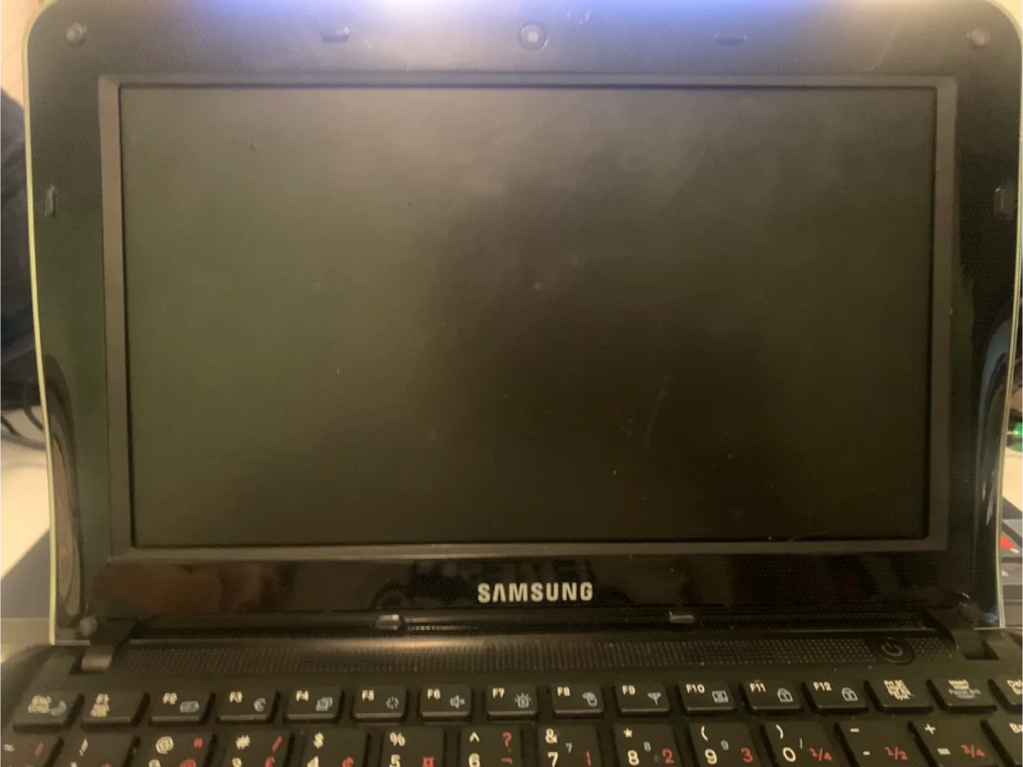 (ONLY FOR PARTS) Samsung NF210 Netbook image indicator(6)