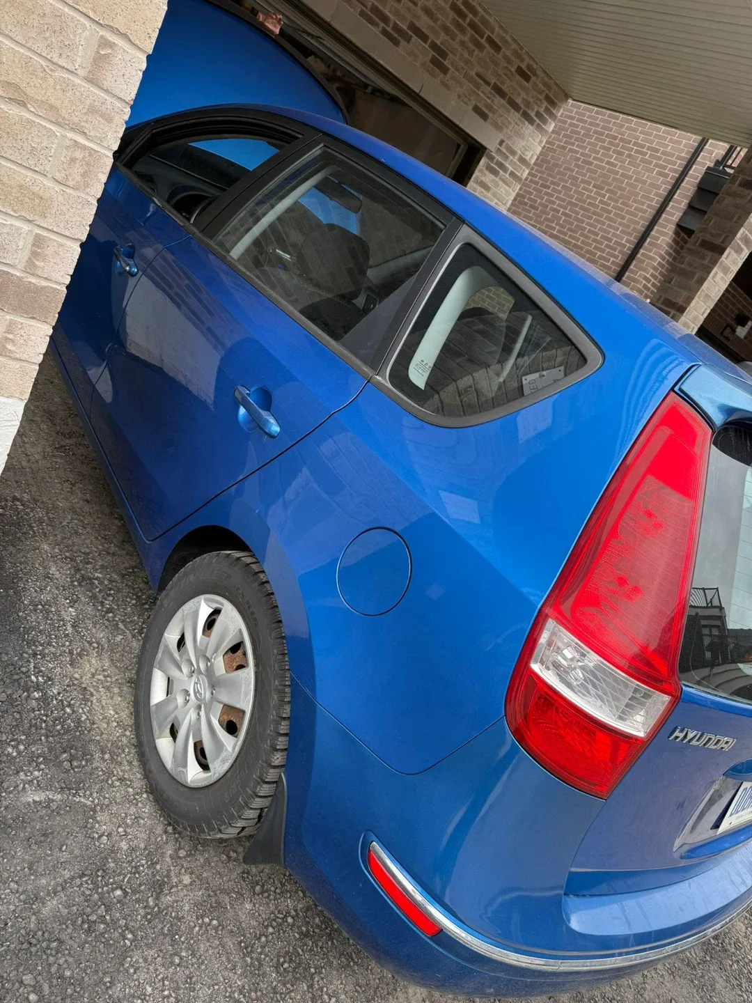 Blue Hyundai i30 image indicator(4)