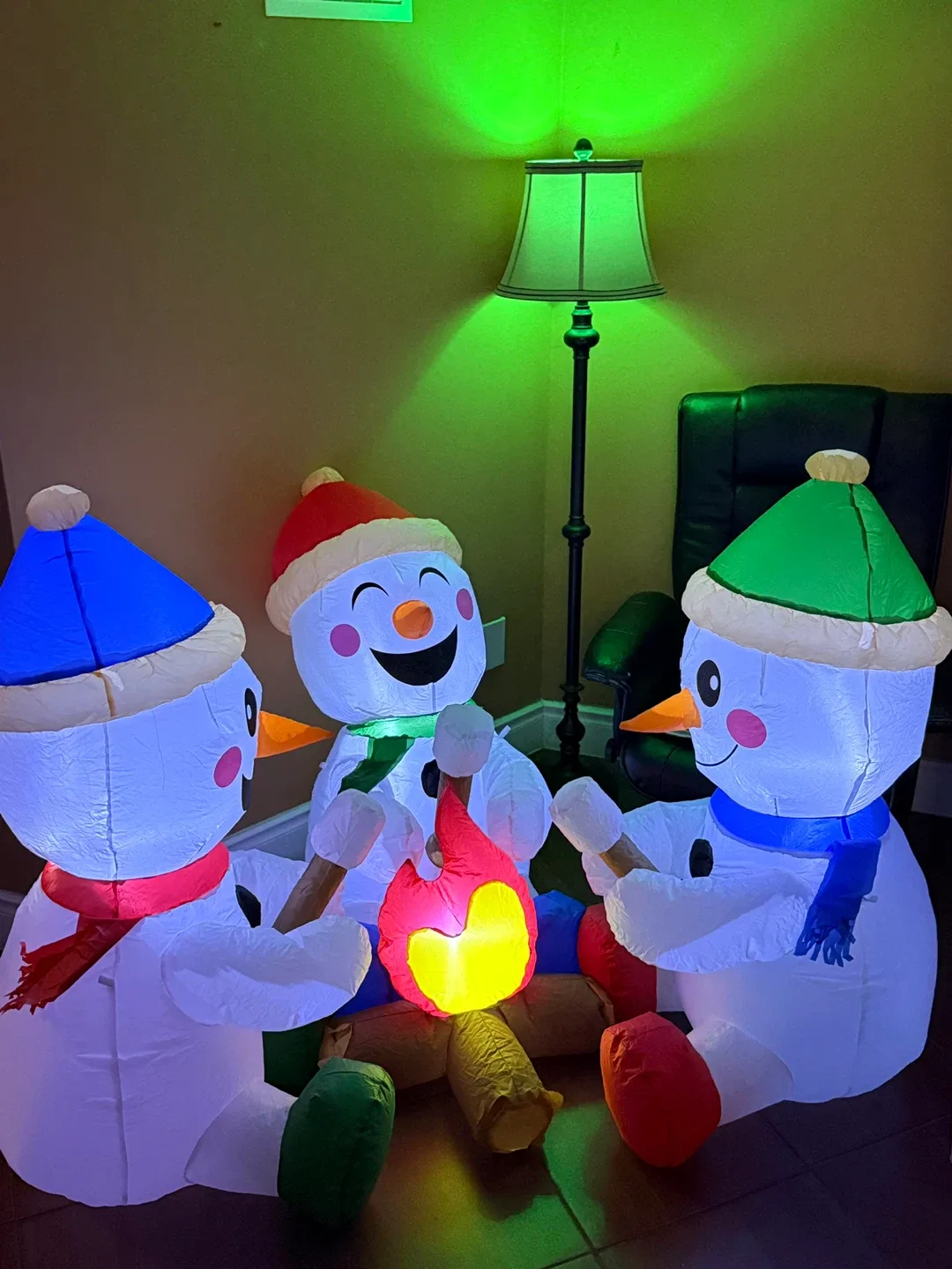 Joiedomi Holiday Inflatable Small Snowmen with Campfire - 6FT image indicator(6)