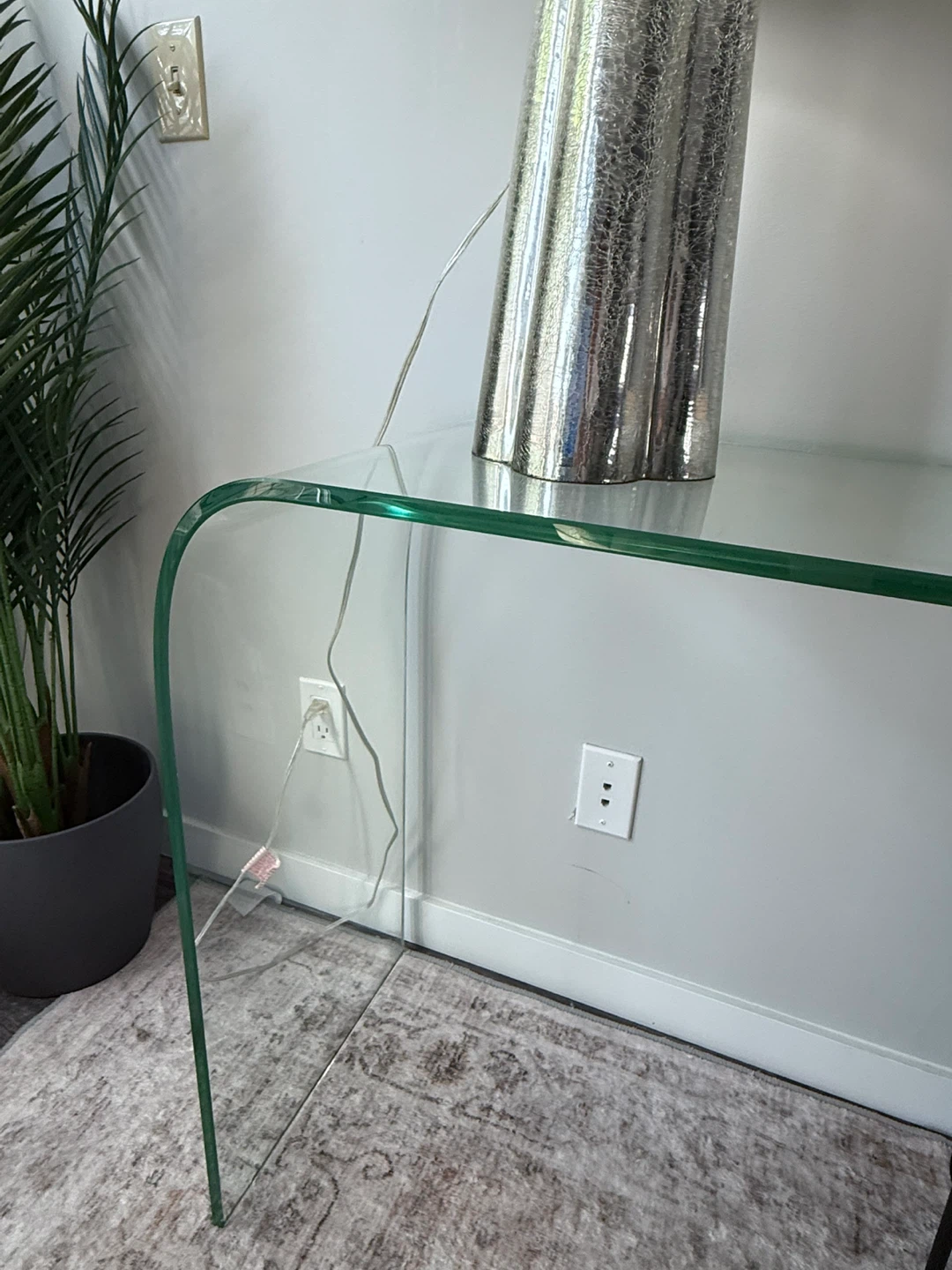 BEAUTIFUL TEMPERED GLASS CONSOLE TABLE – 12 MM - photo 3