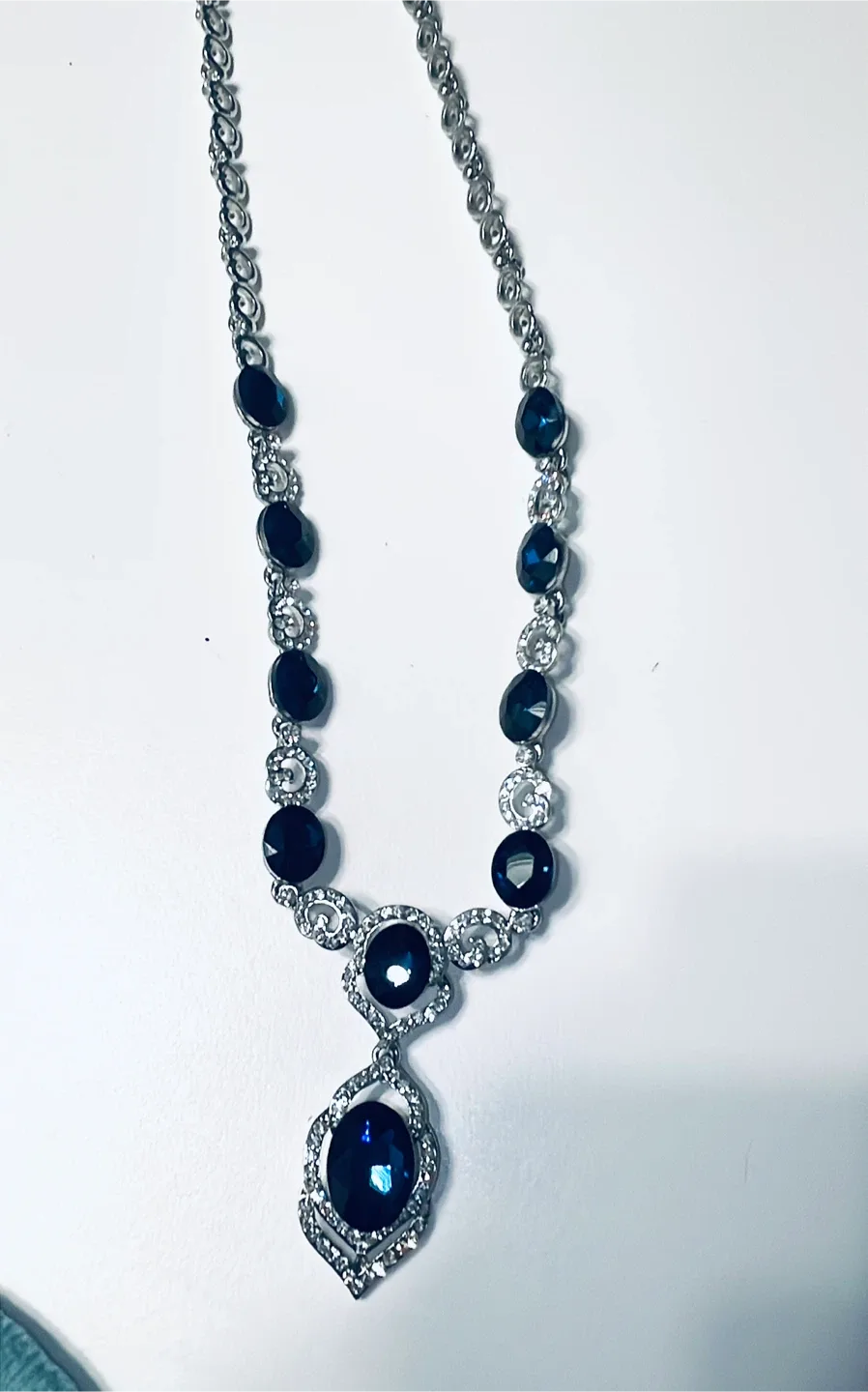 Stunning Royal blue Crystal Necklace Set with Earring image indicator(3)