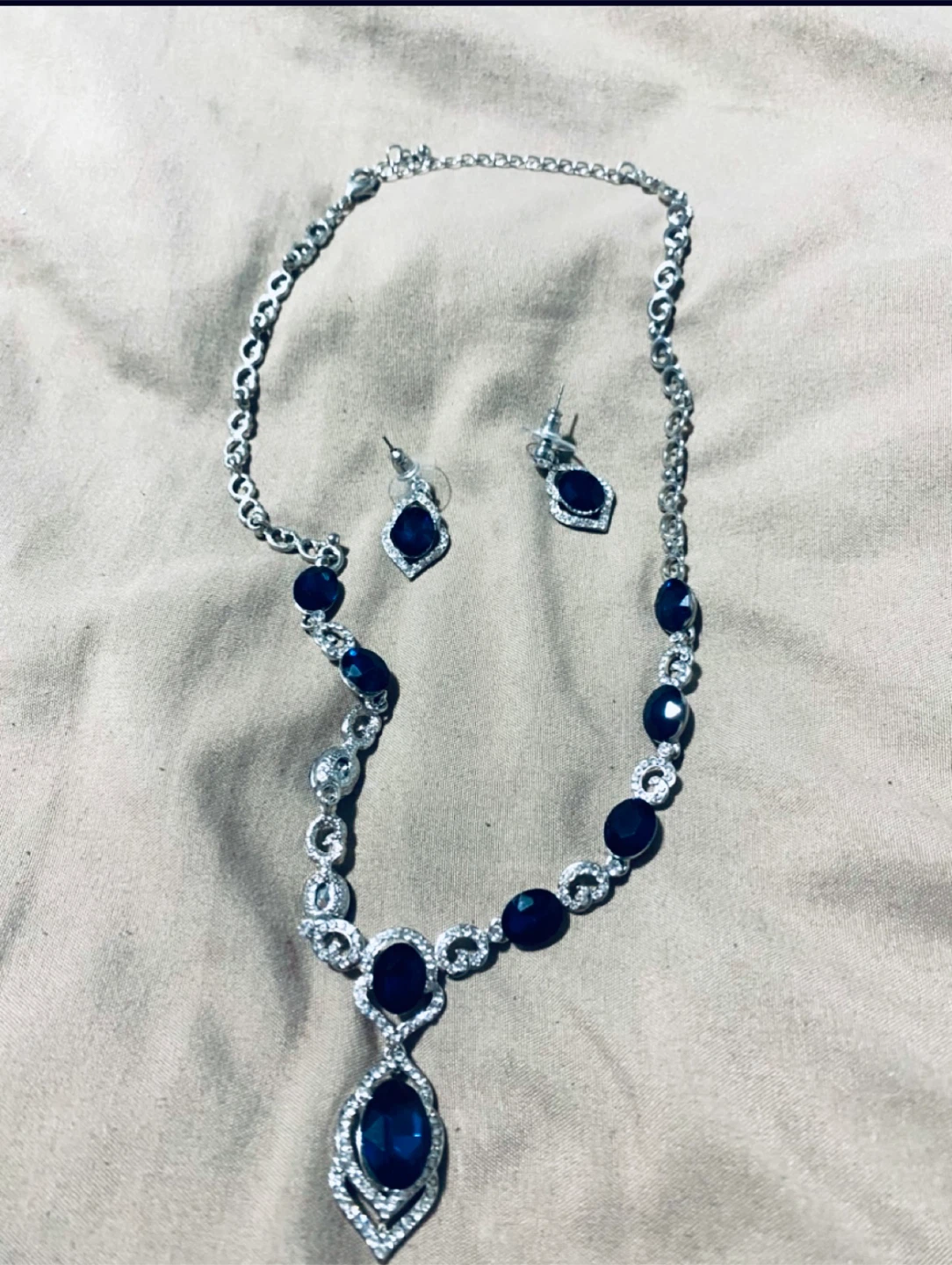 Stunning Royal blue Crystal Necklace Set with Earring
