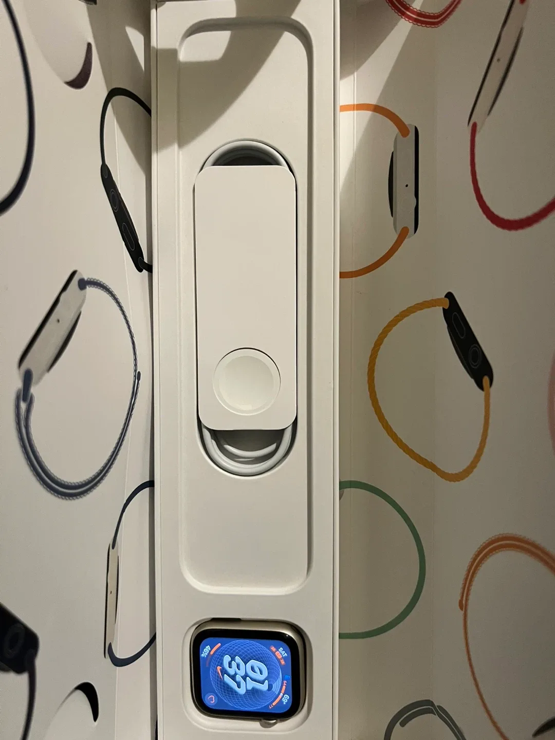 Apple Watch SE Starlight 44mm - Like New! image indicator(3)