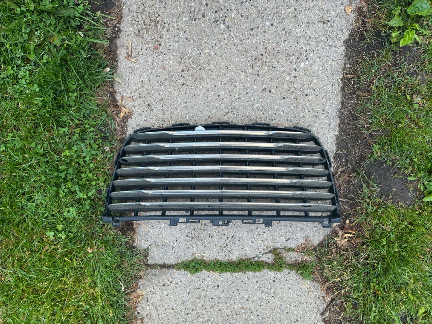 Chrysler Grille