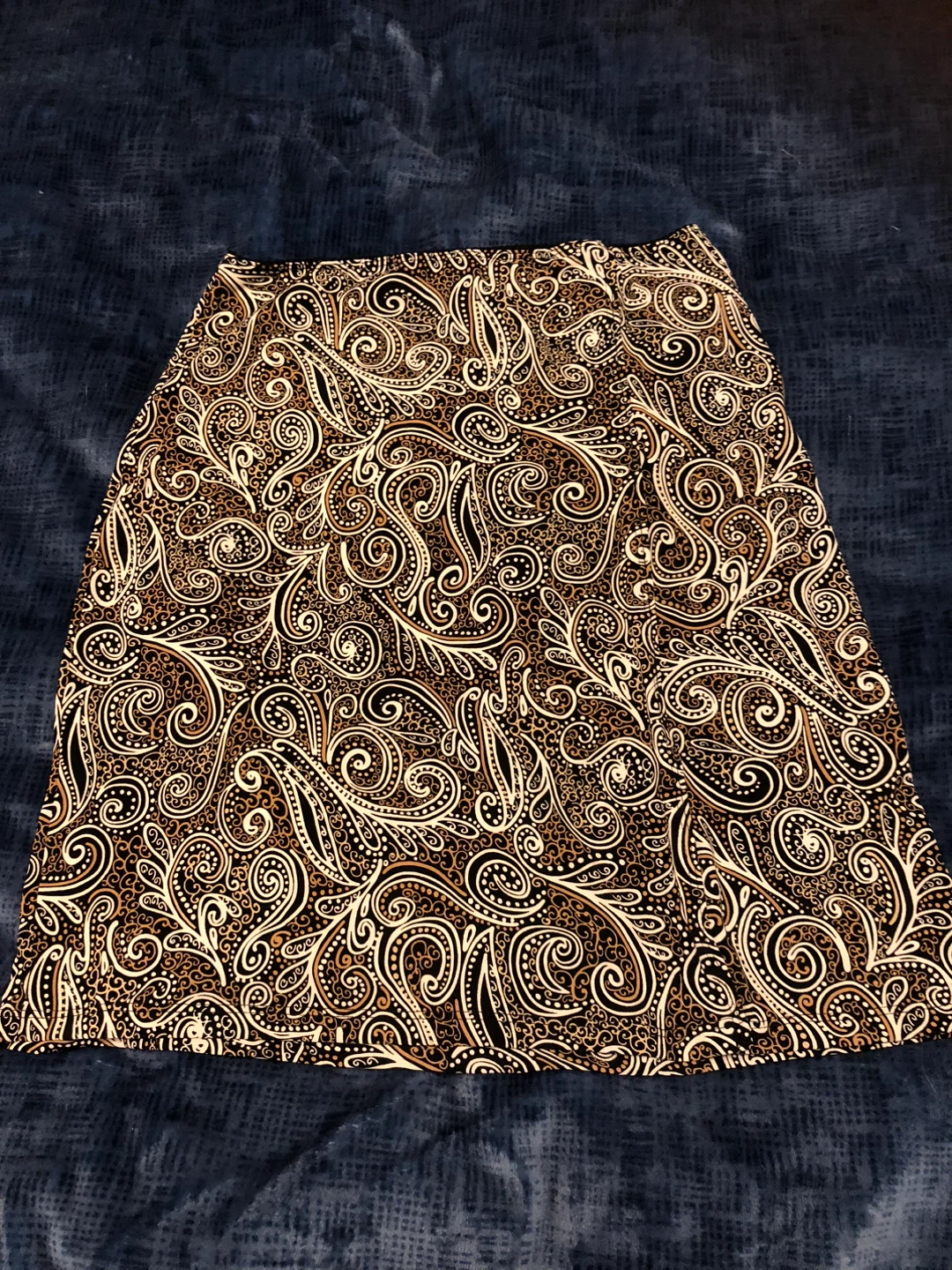 Suzie in the City Skirt - Size L