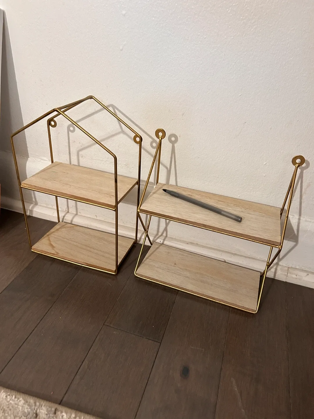 Set of 2 Gold Metal Wall Shelves thumbnail