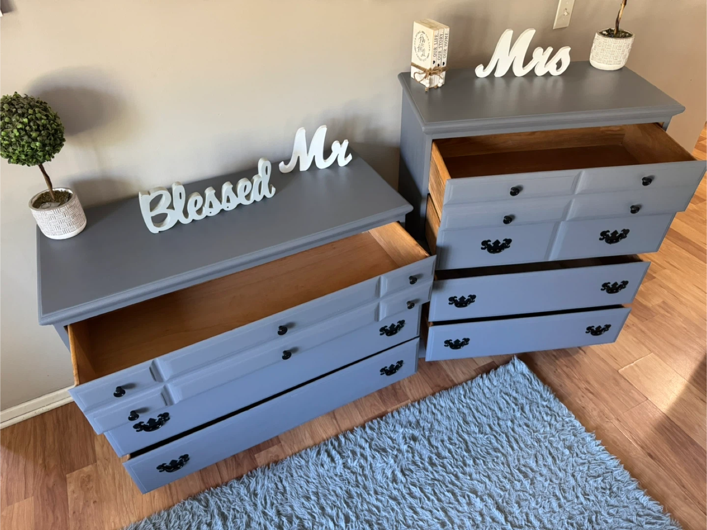 ✨🩶Beautiful solid wood dresser set of 2🩶✨ - photo 5