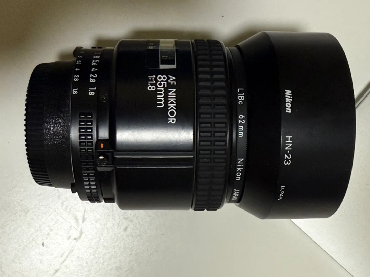Nikon AF NIKKOR 85mm f/1.8 Lens + HN-23 Hood thumbnail