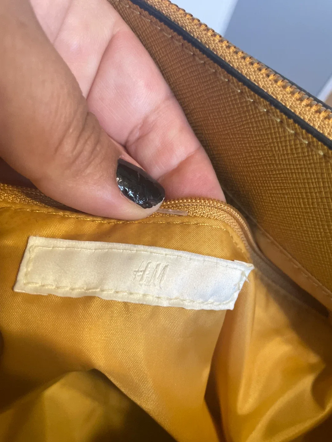 H&M Yellow Satchel Bag image indicator(3)