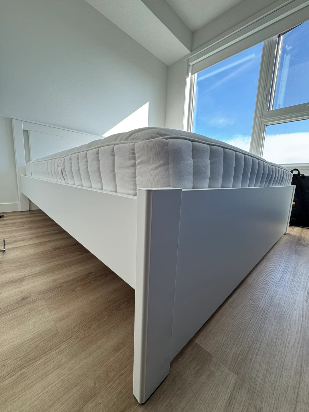 Queen size White Mattress and Bed Frame - photo 3