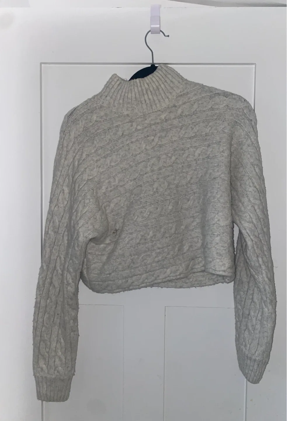 New Look Cable Knit Sweater - Size S image indicator(2)