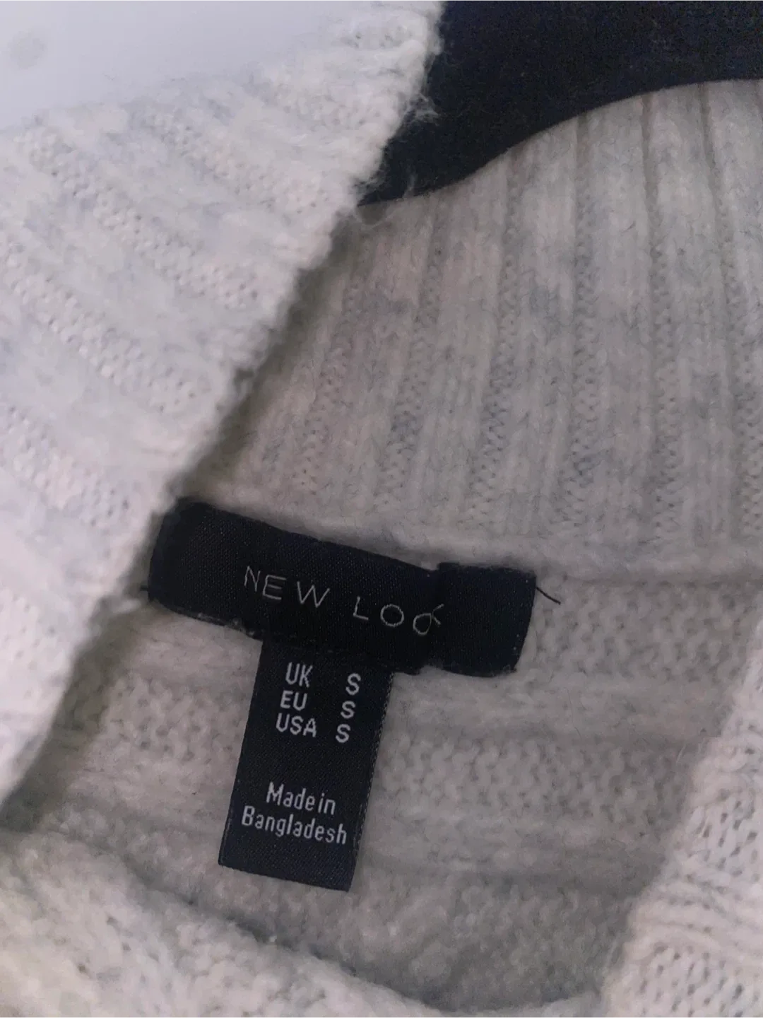 New Look Cable Knit Sweater - Size S image indicator(3)