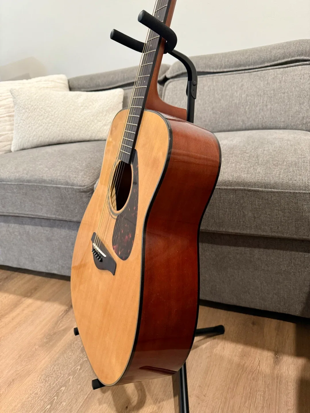 Yamaha FG800J Spruce Top Acoustic Guitar - with Stand image indicator(4)