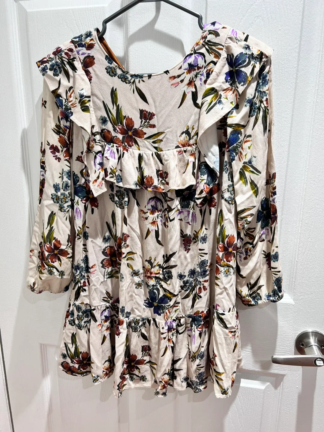 Girl’s Zara dress thumbnail