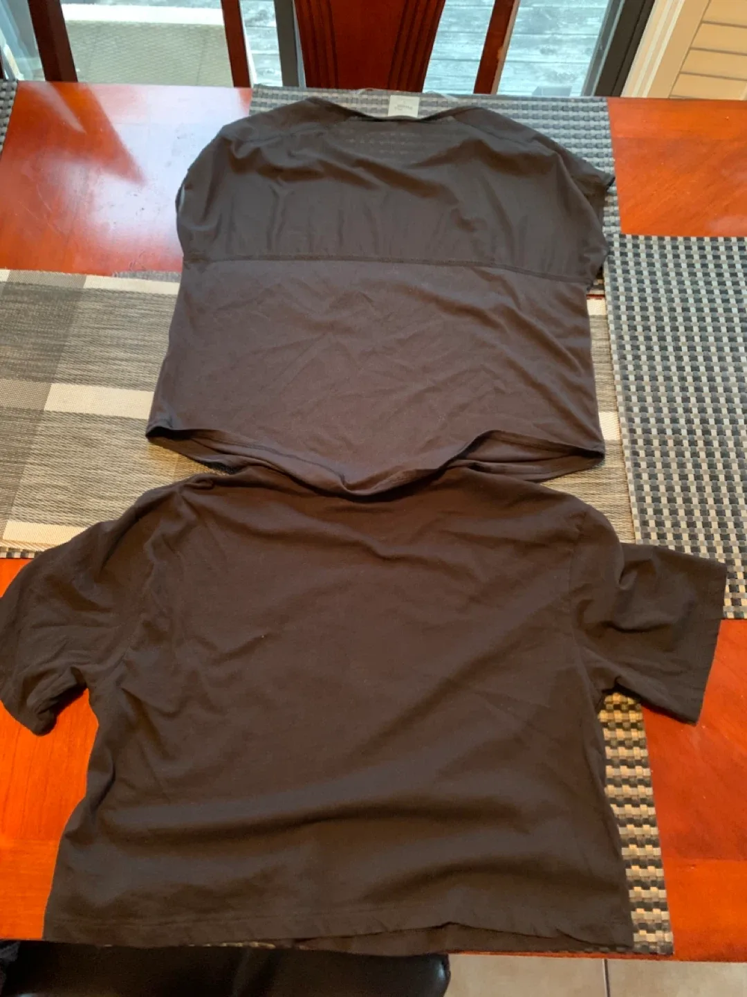 2 Ladies PUMA Blouse and Cropped Top for $8 image indicator(2)