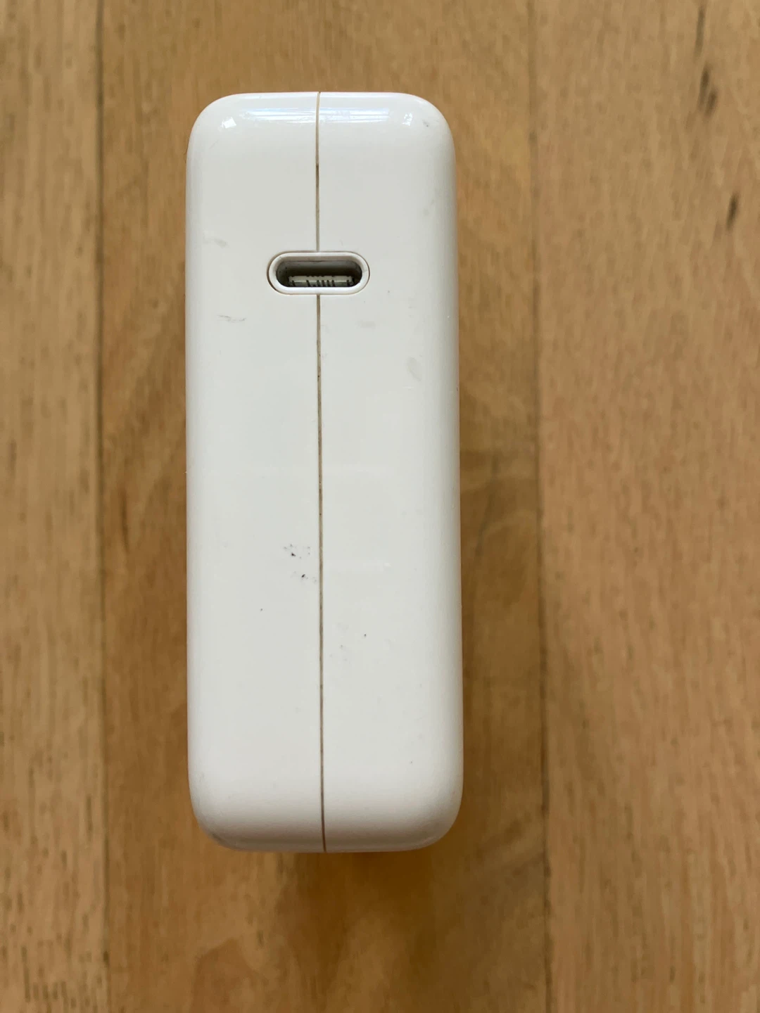 Apple 96W USB-C Power Adapter - Model A2166 - photo 2