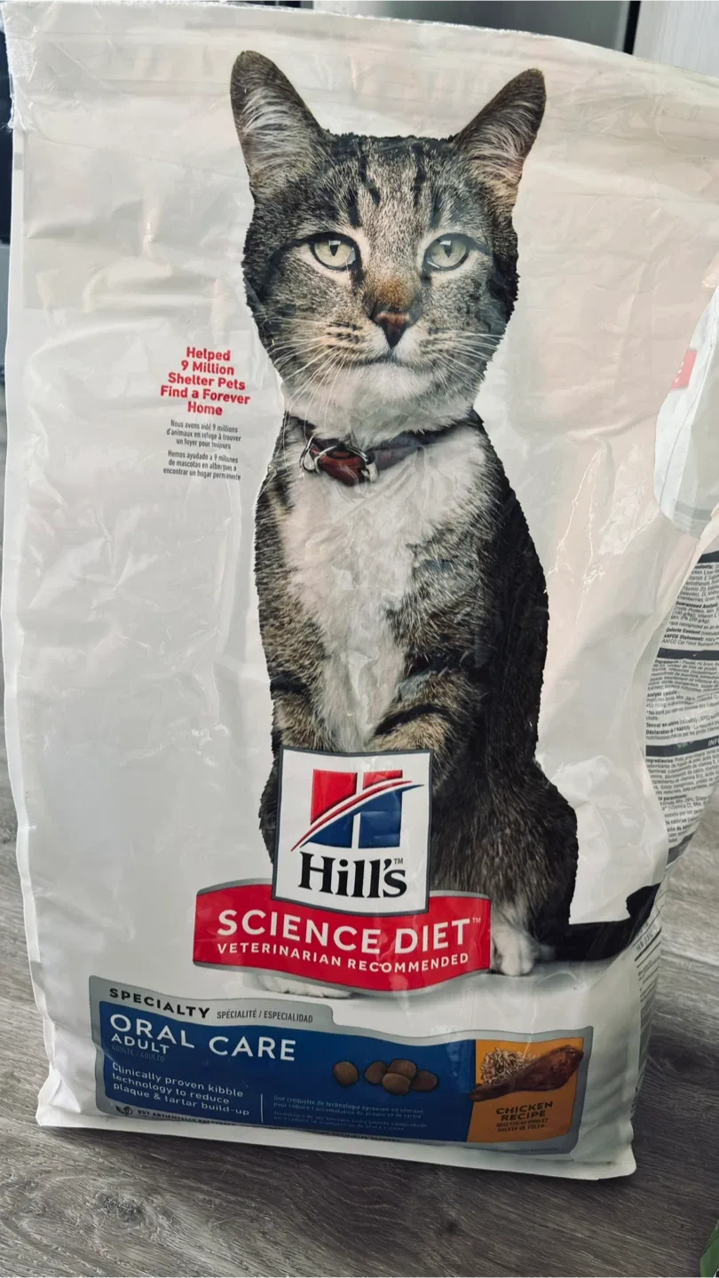Hill's Science Diet Oral Care Adult Cat Food thumbnail