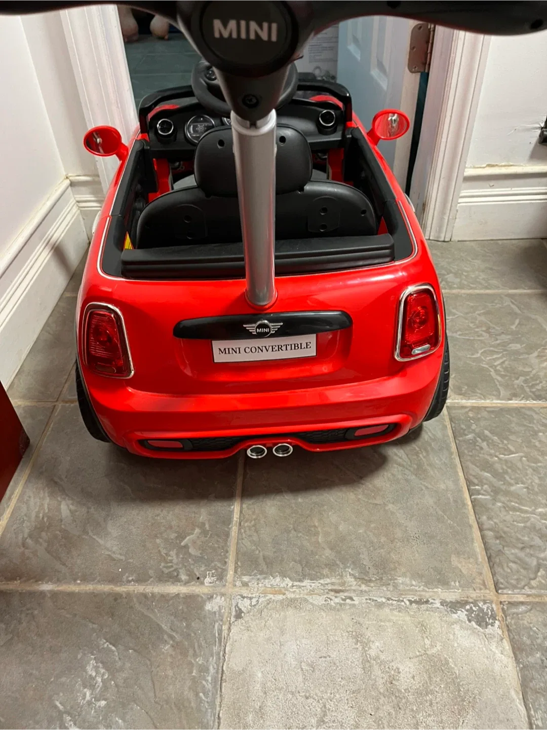 MINI Convertible Ride-On Car - Red image indicator(4)