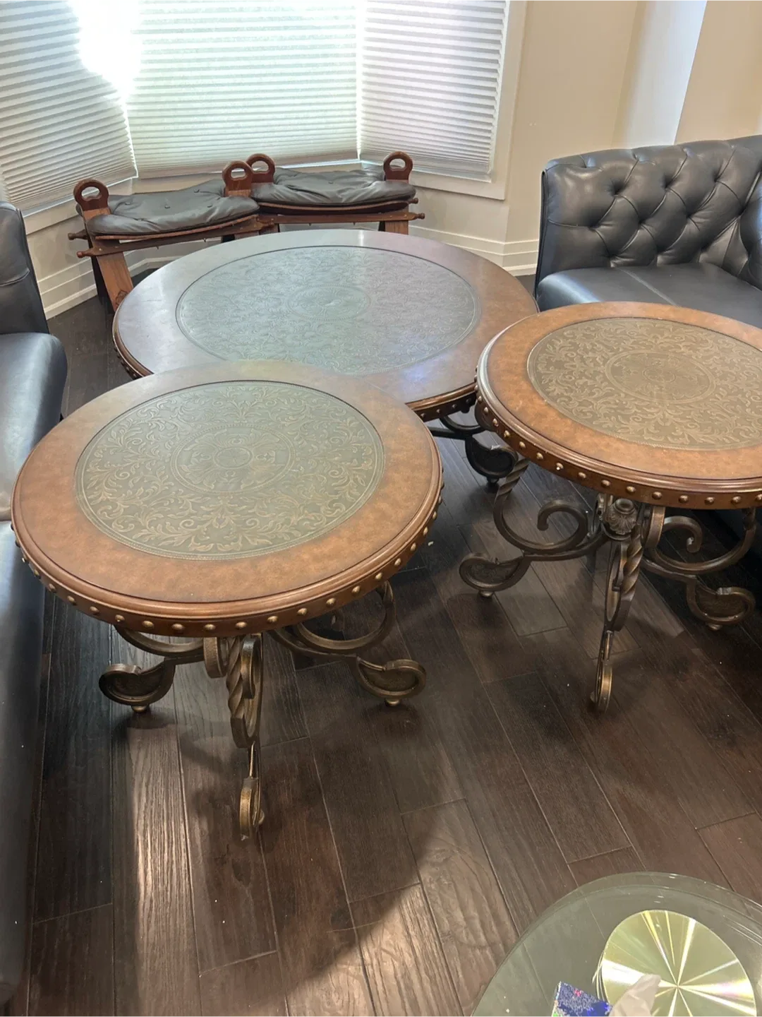 Round Coffee Table set with Metal Base 🧡 image indicator(3)