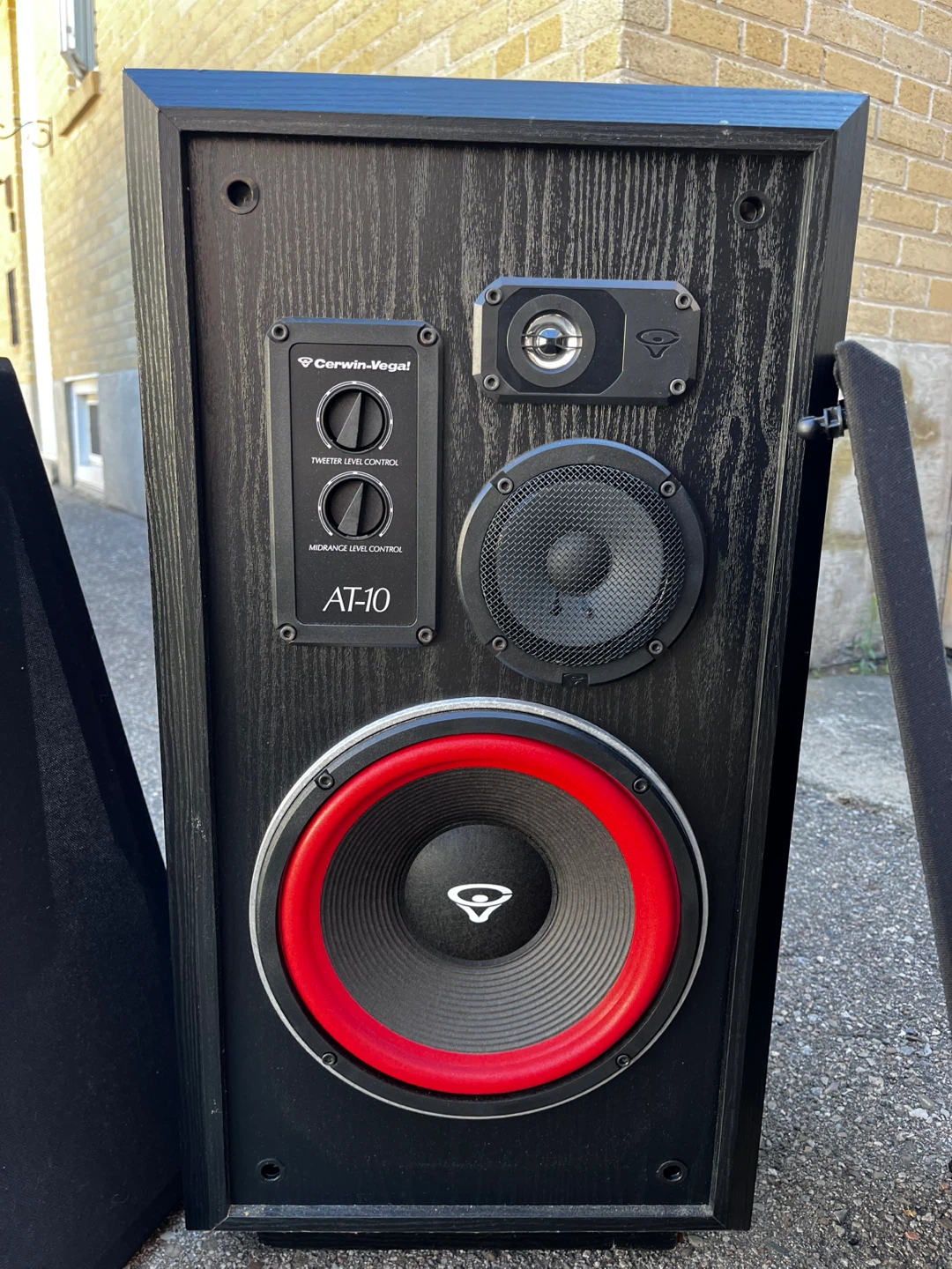 Cerwin-Vega AT-10 Speakers - Pair - photo 3