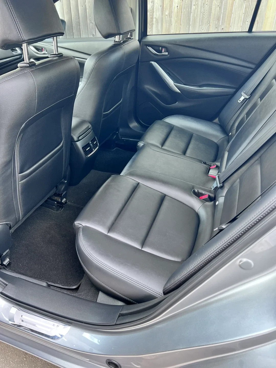 Mazda 6 Sedan - Silver image indicator(6)