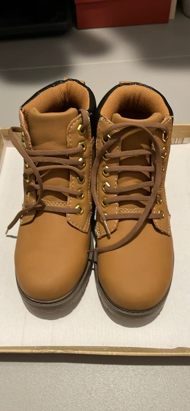 New! Eddie Bauer kids Tan Boots - Size 3 M image indicator(2)