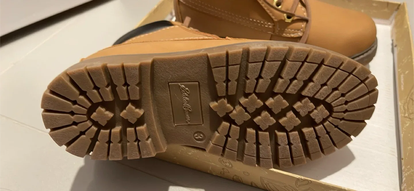 New! Eddie Bauer kids Tan Boots - Size 3 M image indicator(5)