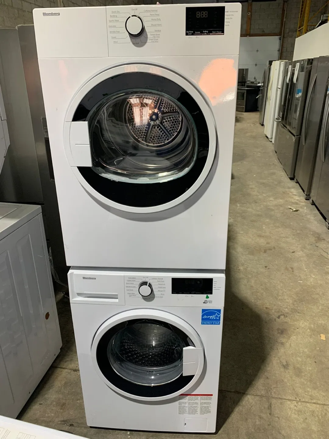 Blomberg 24’ Washer and Dryer sale!!!! thumbnail