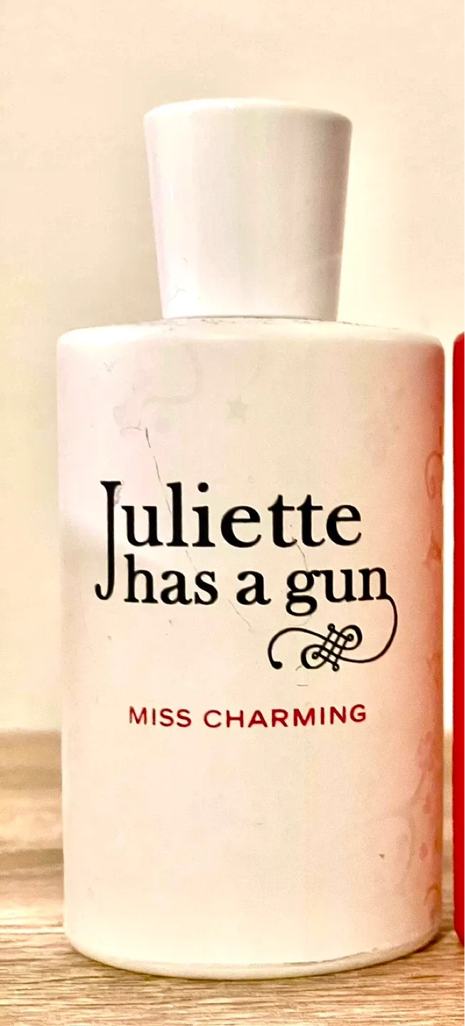 Juliette Has a Gun Miss Charming Perfume thumbnail